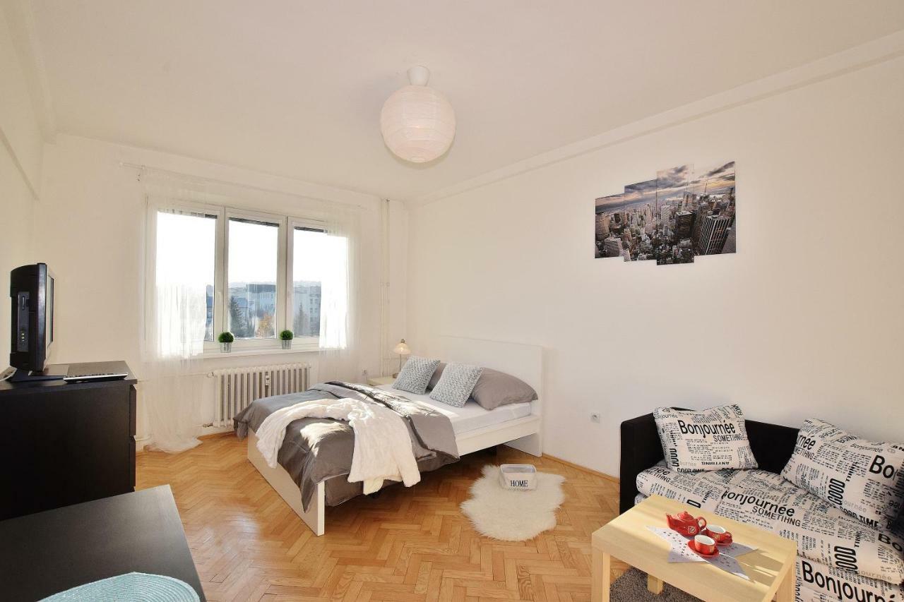 Apartment Porici Брно Екстер'єр фото